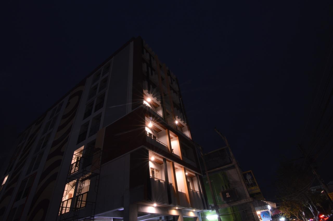 Ud Capital Hotel Udon Thani Ngoại thất bức ảnh